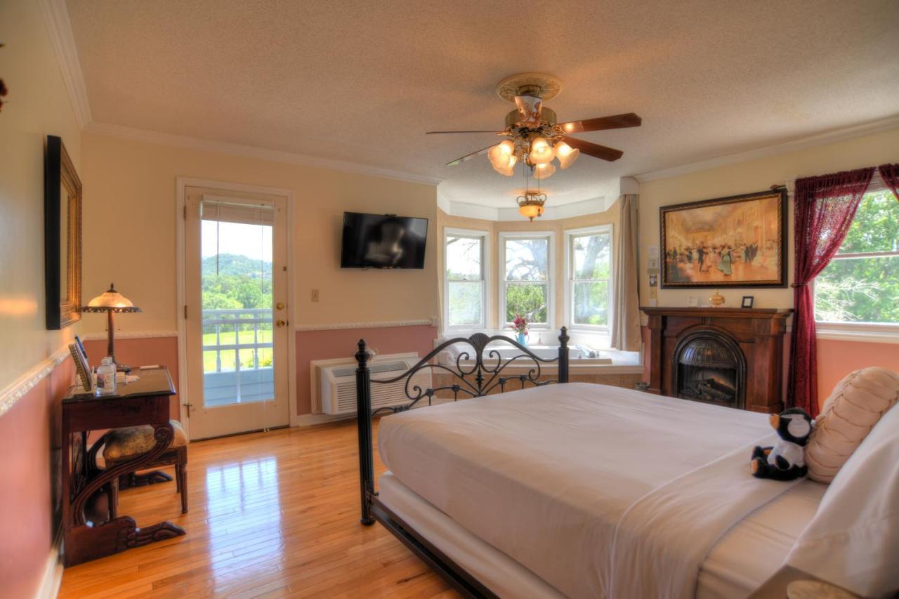 Blue Mountain Mist Country Inn Sevierville Exterior foto