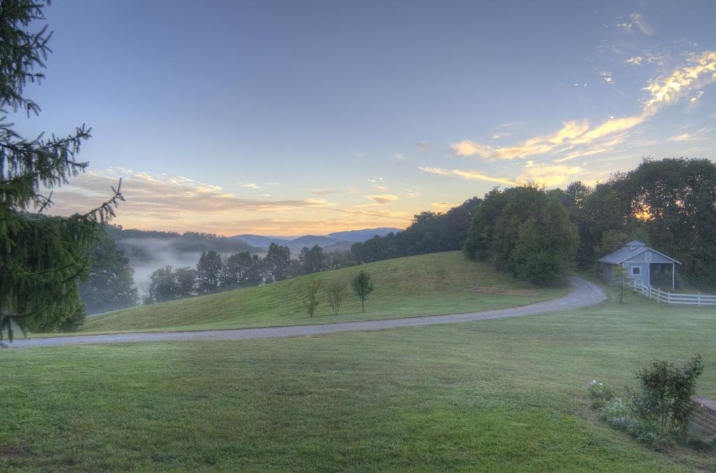 Blue Mountain Mist Country Inn Sevierville Exterior foto